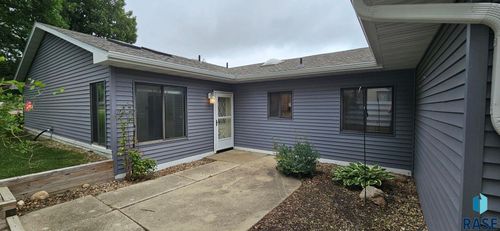 1533 Orchard Dr, Brookings, SD, 57006-3247 | Card Image