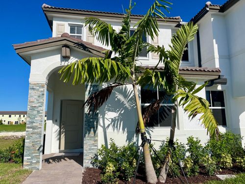 2776 Se 26th Ave, Homestead, FL, 33035-2640 | Card Image