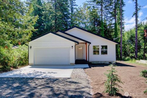 7911 Apache Dr, Maple Falls, WA, 98266-7806 | Card Image