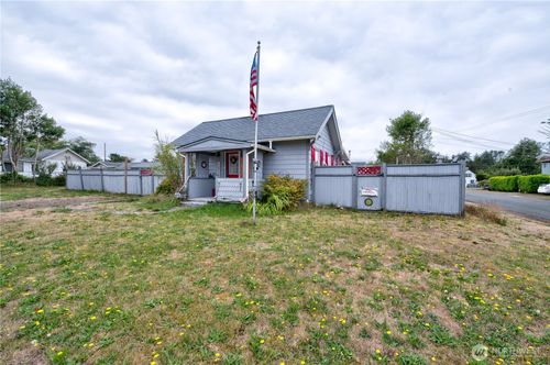 26309 Vernon Ave, Ocean Park, WA, 98640-4231 | Card Image