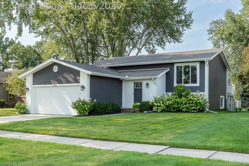 23540 Harvard Shore Dr, Clinton Twp, MI, 48035-4339 | Card Image