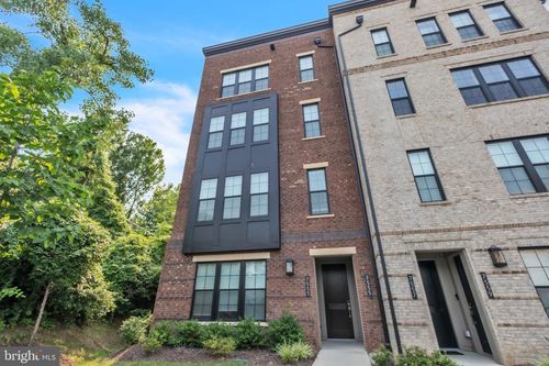 1102-7555 Sawyer Farm Way, MCLEAN, VA, 22102-4128 | Card Image