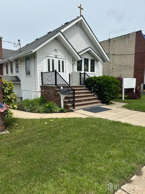 22 Laurence Pkwy, Laurence Harbor, NJ, 08879-2774 | Card Image