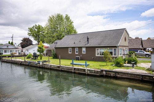 130 Delta Dr, Algonac, MI, 48001-1303 | Card Image