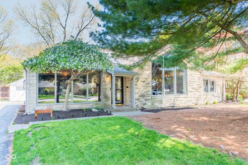 60 Kessler Boulevard East Dr, Indianapolis, IN, 46220-2582 | Card Image