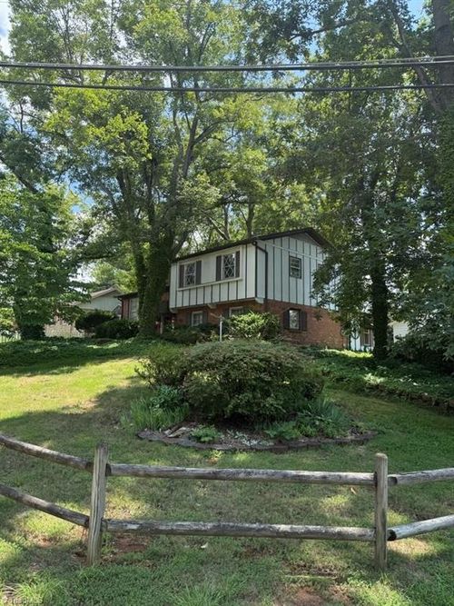 4125 Beckford Dr, Greensboro, NC, 27407-3112 | Card Image