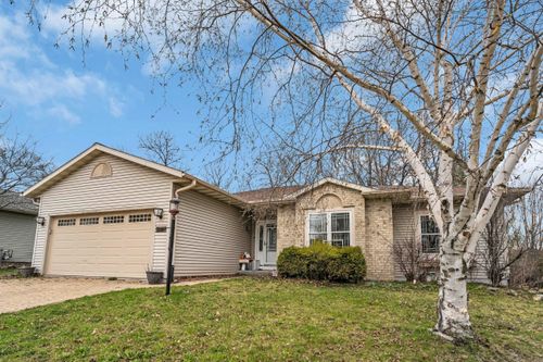 2328 Brookstone Ln, Waukesha, WI, 53188-2040 | Card Image