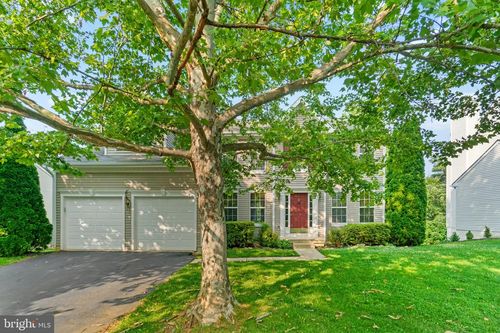 17538 Falls Pl, ROUND HILL, VA, 20141-2608 | Card Image