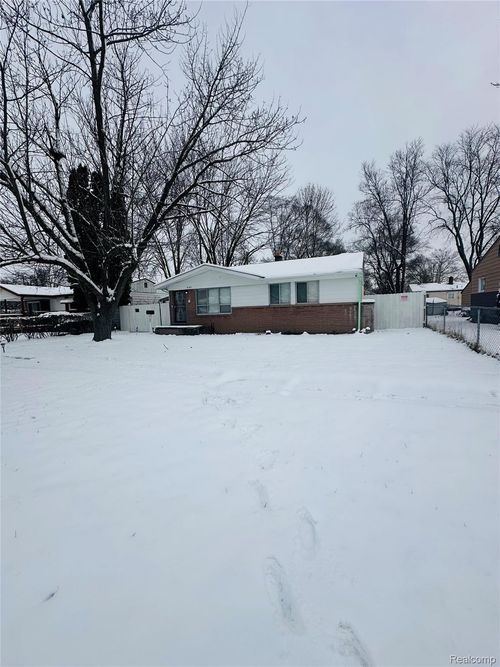 6164 Natchez Dr, Mount Morris, MI, 48458-2769 | Card Image