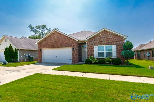 352 Harbor Glen Dr Sw, Madison, AL, 35756-2827 | Card Image