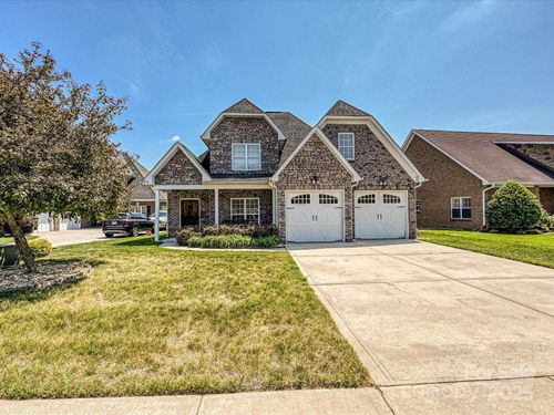 4562 Lanstone Ct Sw, Concord, NC, 28027-8704 | Card Image