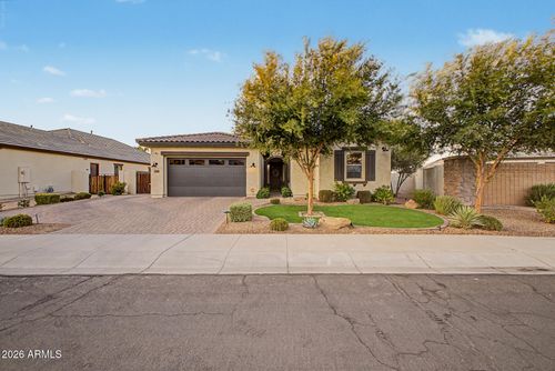 15680 W Desert Flower Dr, Goodyear, AZ, 85395-7163 | Card Image