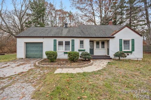 5549 Airline Rd, Fruitport, MI, 49415-9761 | Card Image