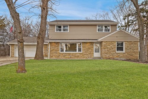 N76W14092 Appleton Ave, Menomonee Falls, WI, 53051-4303 | Card Image