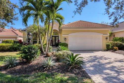 8135 Abingdon Ct, UNIVERSITY PARK, FL, 34201-2021 | Card Image