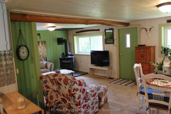 24430 Highway 35 Highway, Home with 2 bedrooms, 1 bathrooms and 4 parking in Lake of Bays ON | Image 12