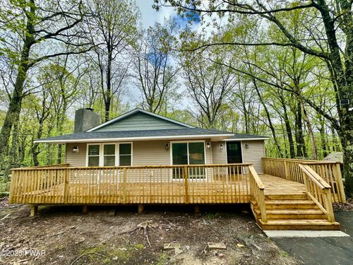 404 Forest Dr, Lords Valley, PA, 18428 | Card Image