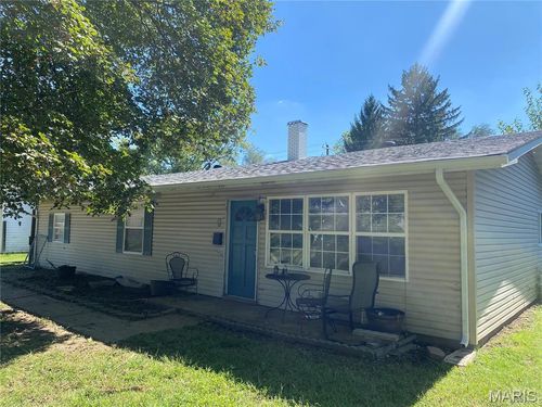8 Countryside Dr, Caseyville, IL, 62232-1304 | Card Image
