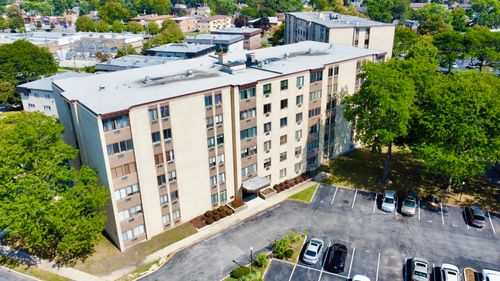 apt-501-9725 S Karlov Ave, Oak Lawn, IL, 60453-3340 | Card Image