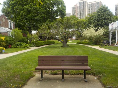 2nd-264 Langston Ave, Glen Oaks, NY, 11004-1042 | Card Image