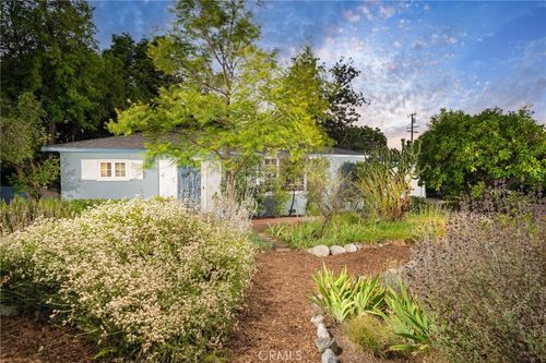 644 W 10th St, Claremont, CA, 91711-3716 | Card Image