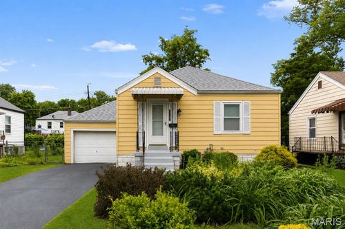 3557 Saint Joachim Ln, Saint Ann, MO, 63074-2921 | Card Image