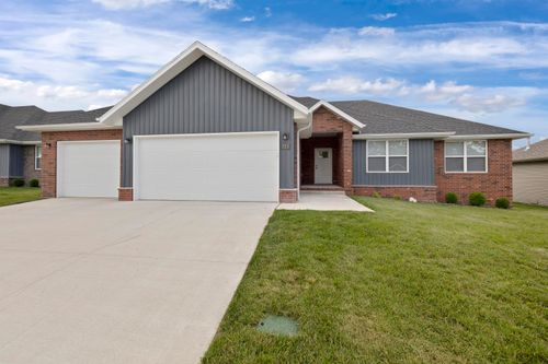 753 E Penzance Cir, Nixa, MO, 65714-9452 | Card Image