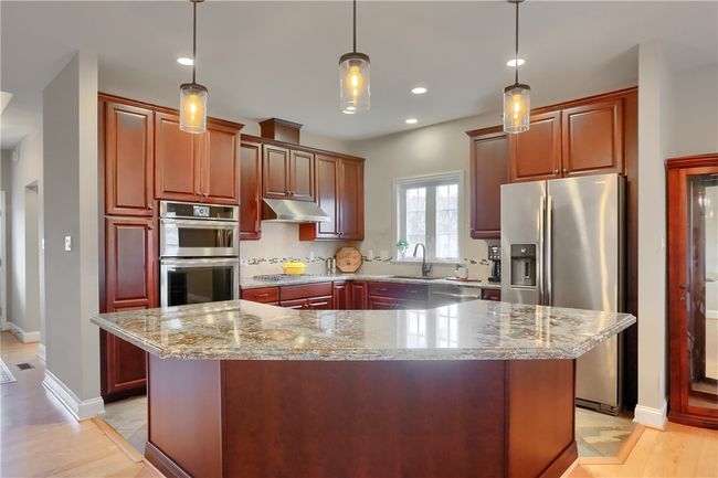 217 Patriots Way, House other with 3 bedrooms, 3 bathrooms and 2 parking in Mars PA | Image 7