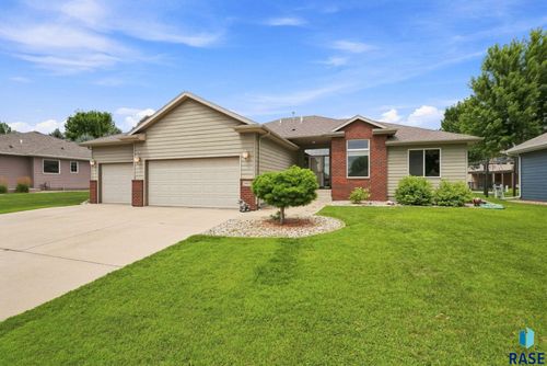 2600 E Kensington St, Sioux Falls, SD, 57108-4825 | Card Image