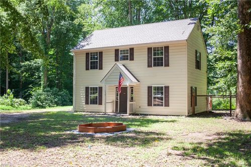 243 Windsor Rd, North, VA, 23128-2029 | Card Image