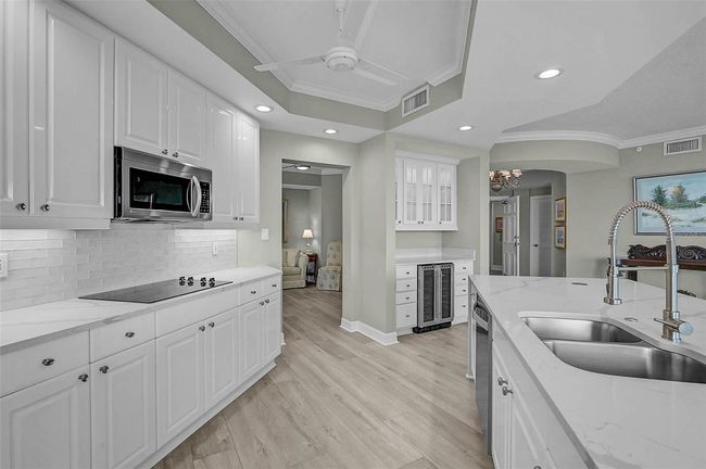 UNIT-404 - 385 N Point Rd, Condo with 3 bedrooms, 3 bathrooms and null parking in OSPREY FL | Image 11