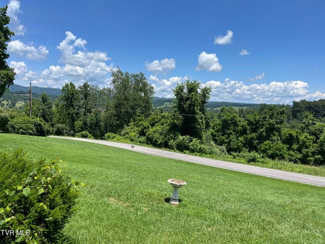 211 Overview Loop, House other with 3 bedrooms, 3 bathrooms and null parking in Jonesville VA | Image 7
