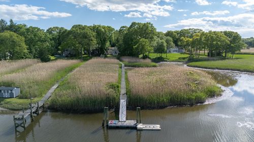 12 4th Ave, Old Saybrook, CT, 06475-1413 | Card Image