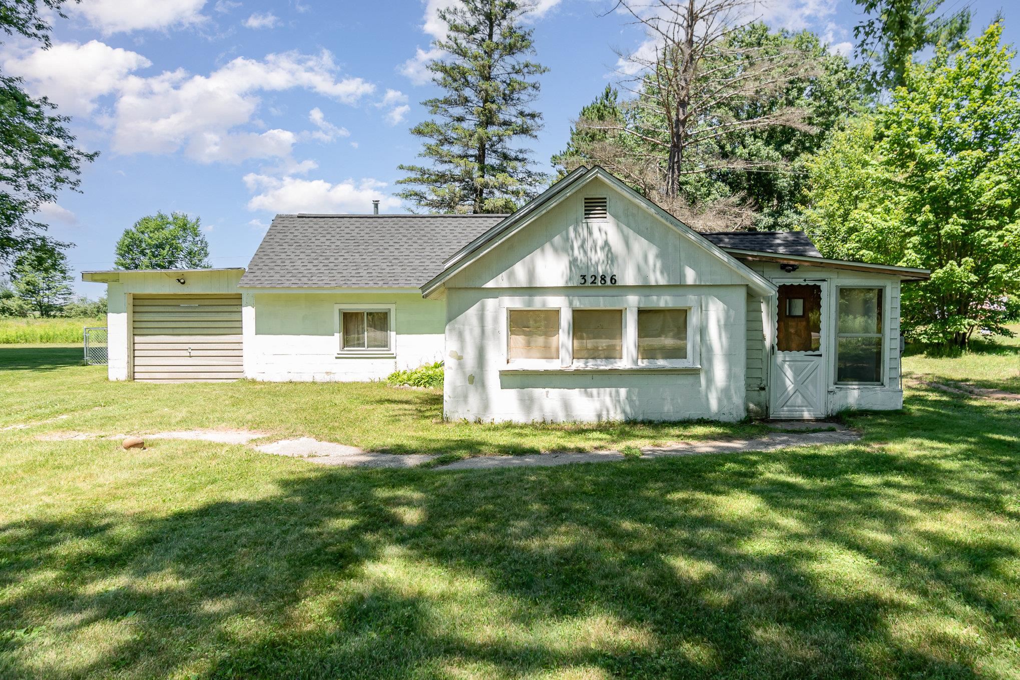 Barden Rd, Coleman, MI 48618