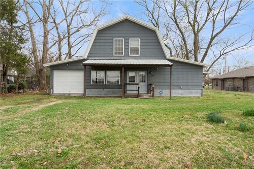 104 Pine Ave, Gentry, AR, 72734-8549 | Card Image