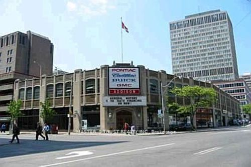 3508-832 Bay St, Toronto, ON, M5S1Z6 | Card Image