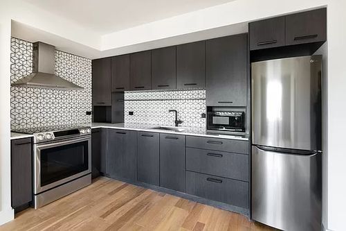 7c-101 E 10th St, New York, NY, 10003-7515 | Card Image