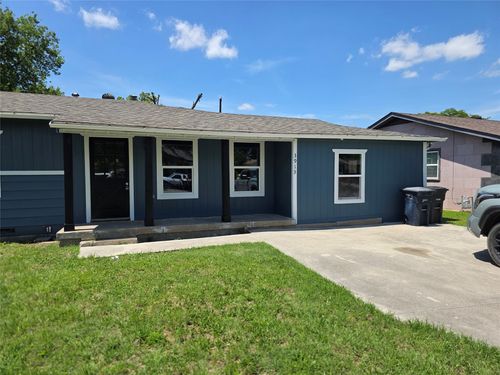 3913 Schwartz Ave, Fort Worth, TX, 76106-3928 | Card Image