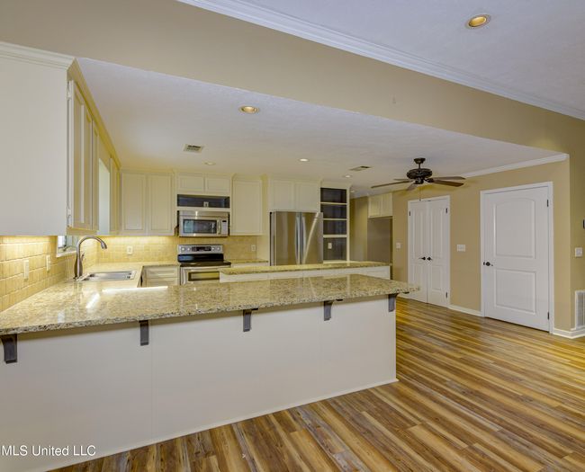 Kitchen 5 | Image 12
