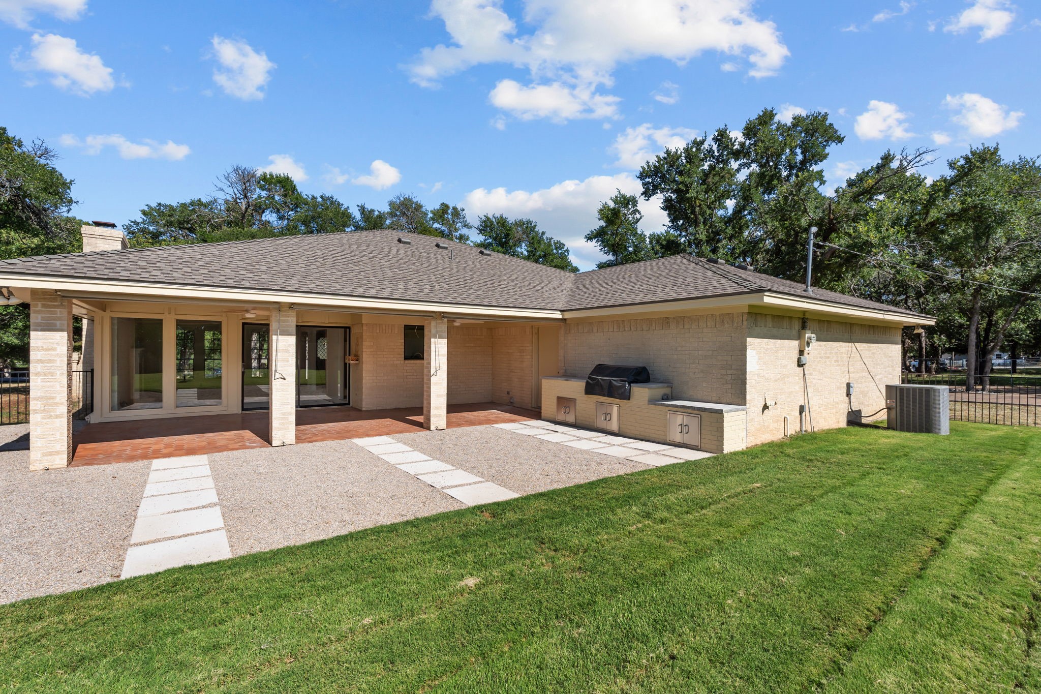 Residential in Willow Park 5