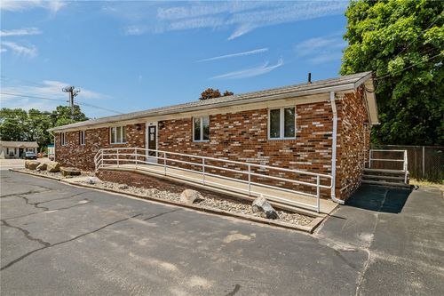 444 W Shore Rd, Warwick, RI, 02889-1326 | Card Image