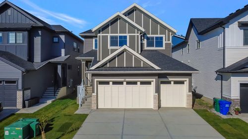 27 Heritage Close, Cochrane, AB, T4C3G8 | Card Image