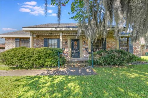 129 Dunleith Dr, Destrehan, LA, 70047-2026 | Card Image