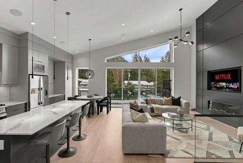 41717 Government Rd, Squamish, BC, V0N0A4 | Card Image