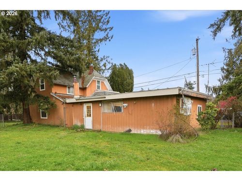 130 C St, Scotts Mills, OR, 97375-7019 | Card Image