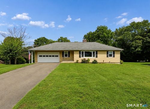 31 Jeanette Rd, Danbury, CT, 06811-3743 | Card Image