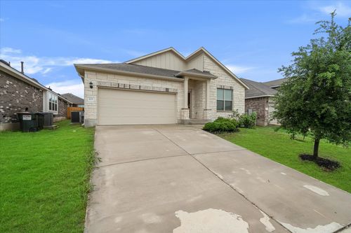 117 Falkland St, Hutto, TX, 78634-2415 | Card Image