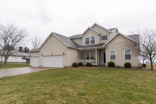 14 W Crest Dr, Shelby, OH, 44875-8633 | Card Image