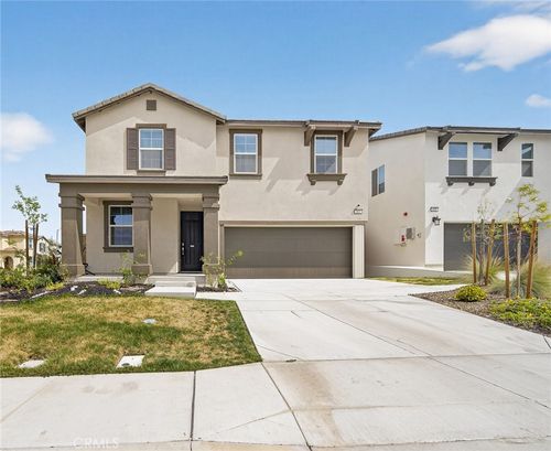 587 Holston St, Rialto, CA, 92377-5927 | Card Image