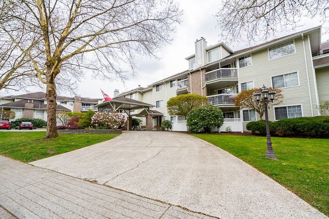 115 - 22514 116 Avenue, Condo with 1 bedrooms, 1 bathrooms and 1 parking in Maple Ridge BC | Image 3